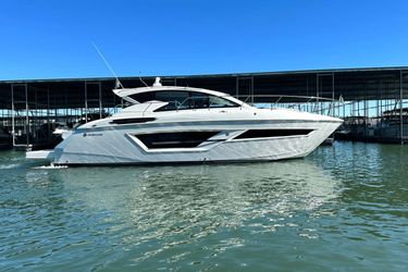46' Cruisers Yachts 2020 Yacht For Sale